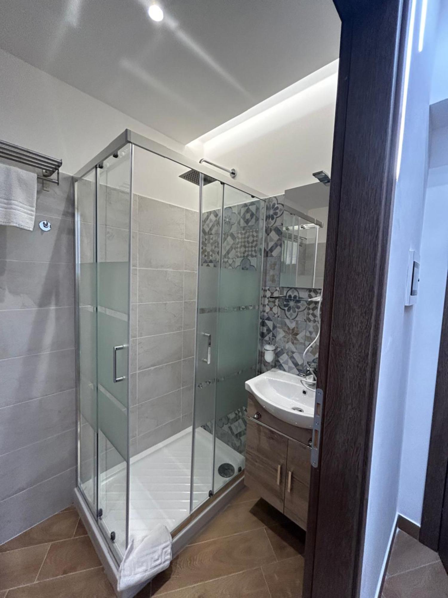 Grimaldi Comfort Guest House Kültér fotó